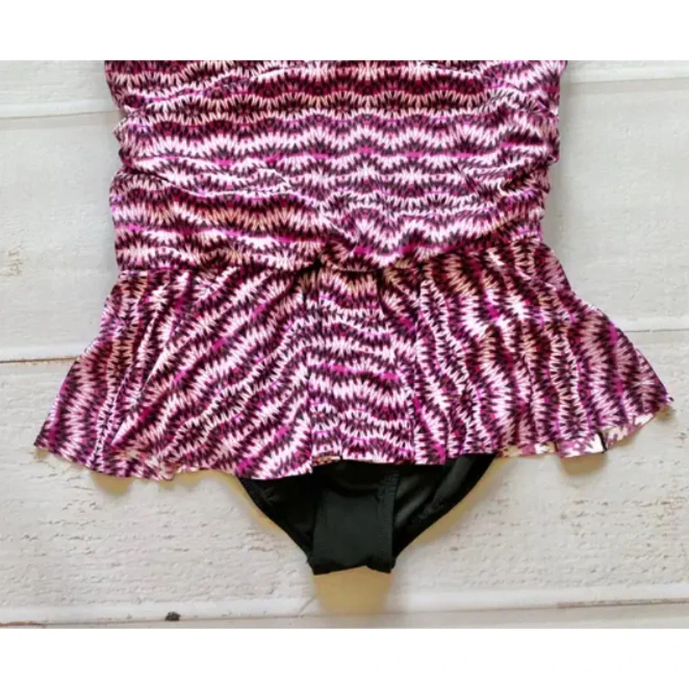 Swim Solutions New Women’s Purple Swimsuit SIZE 16 Peplum skirt One Piece - Picture 4 of 4